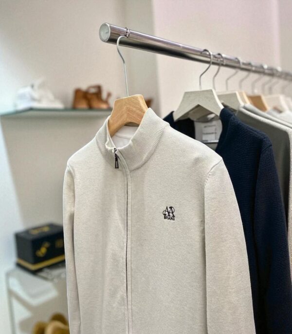 Men’s Zip-Up Knit Jacket – Minimal Style Beige