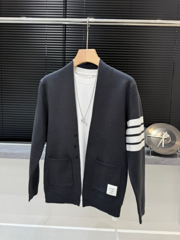 Men’s Classic Striped Sleeve Cardigan Gray