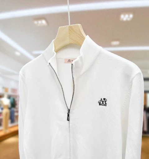 Men’s Zip-Up Knit Jacket – Minimal Style White